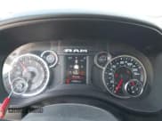 ✅ 2021 Ram 1500 Big Horn • VIN: 1C6SRFFTXMN567691 • Lot: 43115791. Wystawiony na IAAI z przebiegiem 104 406 mil. Bezpłatny archiwum sprzedaży aukcyjnych z USA i szczegółowy raport historii pojazdu na DreamBid. Zdjęcie 7.