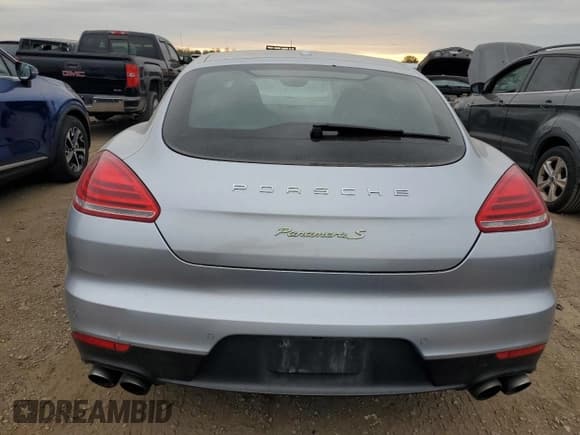✅ 2015 Porsche Panamera S E-Hybrid • VIN: WP0AD2A74FL040203 • Lot: 82415105. Listed on Copart with 40,208 mi. Free auction sales archive from the USA and detailed vehicle history report at DreamBid. Image 6.