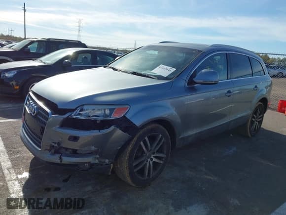 ✅ 2007 Audi Q7 Premium • VIN: WA1BY74L47D080401 • Lot: 43645046. Listed on IAAI with 214,395 mi. Free auction sales archive from the USA and detailed vehicle history report at DreamBid. Image 2.