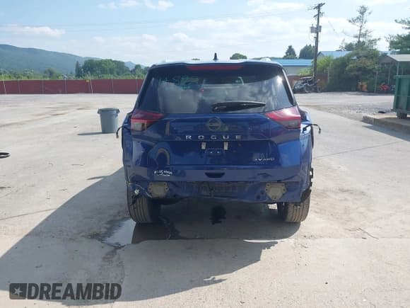 ✅ 2023 Nissan Rogue SV • VIN: 5N1BT3BB1PC739754 • Lot: 42743703. Listed on IAAI with 27,279 mi. Free auction sales archive from the USA and detailed vehicle history report at DreamBid. Image 17.