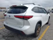 ✅ 2023 Toyota Highlander Hybrid Bronze Edition • VIN: 5TDAARAH9PS022466 • Лот: 43366431. Опубликован ранее на IAAI с пробегом Не указан. Бесплатный доступ к архиву аукционных продаж из США и подробный отчёт об истории автомобиля на DreamBid. Изображение 4.