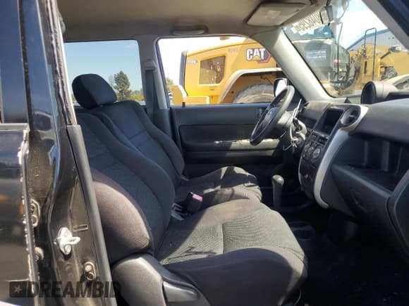 ✅ 2004 Scion xB • VIN: JTLKT324540156370 • Лот: 68048295. Опубликован ранее на Copart с пробегом 198 691 миль. Бесплатный доступ к архиву аукционных продаж из США и подробный отчёт об истории автомобиля на DreamBid. Изображение 7.