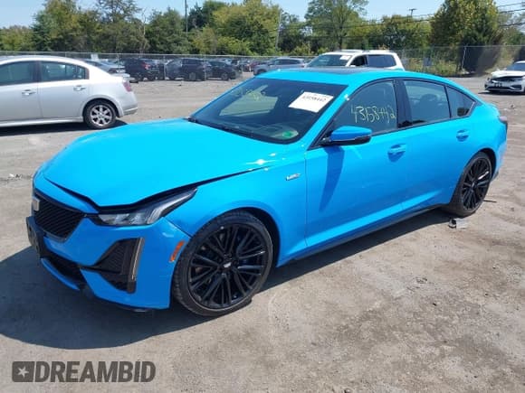 ✅ 2022 Cadillac CT5-V • VIN: 1G6DR5RW2N0119660 • Lot: 43158442. Wystawiony na IAAI z przebiegiem 46 566 mil. Bezpłatny archiwum sprzedaży aukcyjnych z USA i szczegółowy raport historii pojazdu na DreamBid. Zdjęcie 2.