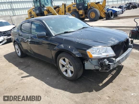 2012 Dodge Avenger SXT Plus z VIN 1C3CDZEG1CN165675, wystawiony jako Copart lot #69857434 z przebiegiem 151 747 mil mil oraz Czysty tytuł • Clean title. Historia ofert i sprzedaży dostępna na DreamBid. Obrazek 4.