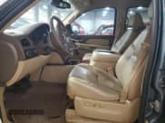 ✅ 2009 Chevrolet Suburban LTZ • VIN: 1GNFK36339R126053 • Lot: 73023584. Wystawiony na Copart z przebiegiem 216 170 mil. Bezpłatny archiwum sprzedaży aukcyjnych z USA i szczegółowy raport historii pojazdu na DreamBid. Zdjęcie 7.