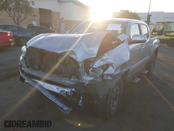 ✅ 2019 Toyota Tacoma SR5 • VIN: 3TMAZ5CNXKM105711 • Лот: 42322271. Опубликован ранее на IAAI с пробегом 74 756 миль. Бесплатный доступ к архиву аукционных продаж из США и подробный отчёт об истории автомобиля на DreamBid. Изображение 2.