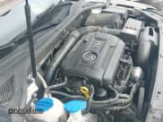 ✅ 2015 Volkswagen Passat S • VIN: 1VWAT7A31FC113442 • Lot: 42371616. Wystawiony na IAAI z przebiegiem 157 894 mil. Bezpłatny archiwum sprzedaży aukcyjnych z USA i szczegółowy raport historii pojazdu na DreamBid. Zdjęcie 12.