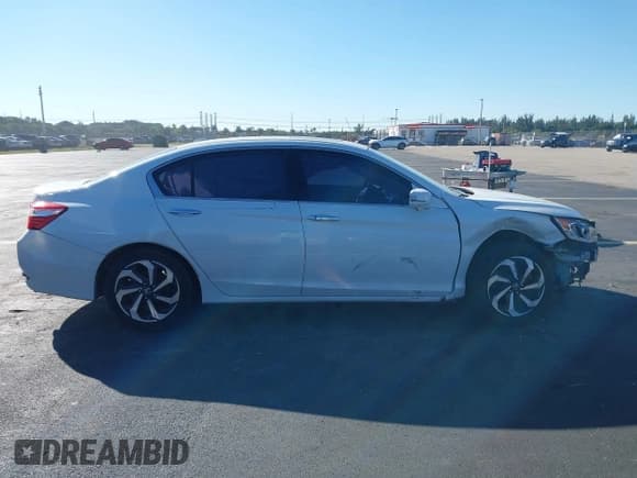 ✅ 2017 Honda Accord EX-L • VIN: 1HGCR3F80HA045089 • Lot: 43717860. Wystawiony na IAAI z przebiegiem 100 991 mil. Bezpłatny archiwum sprzedaży aukcyjnych z USA i szczegółowy raport historii pojazdu na DreamBid. Zdjęcie 14.