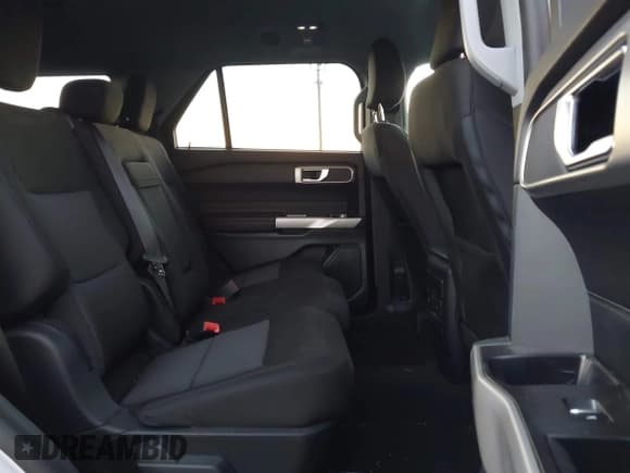 ✅ 2023 Ford Explorer XLT • VIN: 1FMSK8DH2PGB75512 • Lot: 43828683. Wystawiony na IAAI z przebiegiem 78 538 mil. Bezpłatny archiwum sprzedaży aukcyjnych z USA i szczegółowy raport historii pojazdu na DreamBid. Zdjęcie 8.