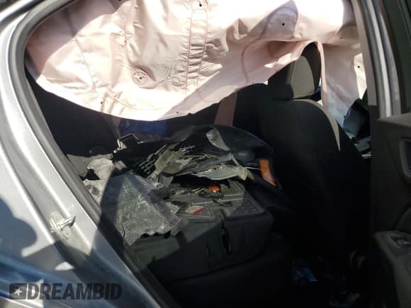 ✅ 2024 Chevrolet Equinox LT • VIN: 3GNAXUEGXRL247742 • Lot: 86773005. Wystawiony na Copart z przebiegiem Nie podano. Bezpłatny archiwum sprzedaży aukcyjnych z USA i szczegółowy raport historii pojazdu na DreamBid. Zdjęcie 11.