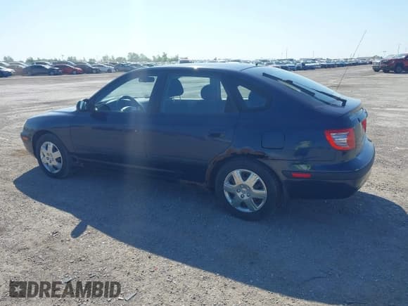 ✅ 2005 Hyundai Elantra GLS • VIN: KMHDN56D85U166496 • Lot: 42083027. Wystawiony na IAAI z przebiegiem 222 938 mil. Bezpłatny archiwum sprzedaży aukcyjnych z USA i szczegółowy raport historii pojazdu na DreamBid. Zdjęcie 6.
