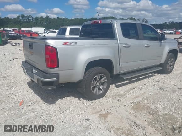✅ 2019 Chevrolet Colorado 4WD Z71 • VIN: 1GCGTDEN9K1127490 • Лот: 43338644. Опубликован ранее на IAAI с пробегом 85 920 миль. Бесплатный доступ к архиву аукционных продаж из США и подробный отчёт об истории автомобиля на DreamBid. Изображение 4.