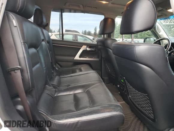 ✅ 2013 Toyota Land Cruiser • VIN: JTMHY7AJ3D4019801 • Lot: 93525245. Wystawiony na Copart z przebiegiem 149 604 mil. Bezpłatny archiwum sprzedaży aukcyjnych z USA i szczegółowy raport historii pojazdu na DreamBid. Zdjęcie 11.