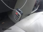 ✅ 2011 Toyota Sienna XLE • VIN: 5TDDK3DC3BS029476 • Lot: 41393568. Wystawiony na IAAI z przebiegiem 124 328 mil. Bezpłatny archiwum sprzedaży aukcyjnych z USA i szczegółowy raport historii pojazdu na DreamBid. Zdjęcie 11.