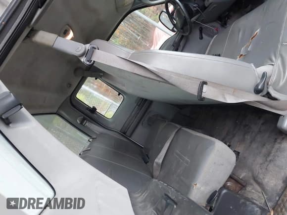 ✅ 2006 Ford F-250 XL • VIN: 1FTNX20506EA94109 • Lot: 43813138. Listed on IAAI with 279,665 mi. Free auction sales archive from the USA and detailed vehicle history report at DreamBid. Image 8.