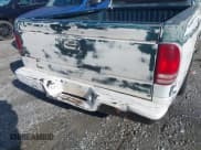 ✅ 1998 Dodge Dakota SLT • VIN: 1B7FL26X7WS586596 • Lot: 41745358. Wystawiony na IAAI z przebiegiem 173 950 mil. Bezpłatny archiwum sprzedaży aukcyjnych z USA i szczegółowy raport historii pojazdu na DreamBid. Zdjęcie 14.