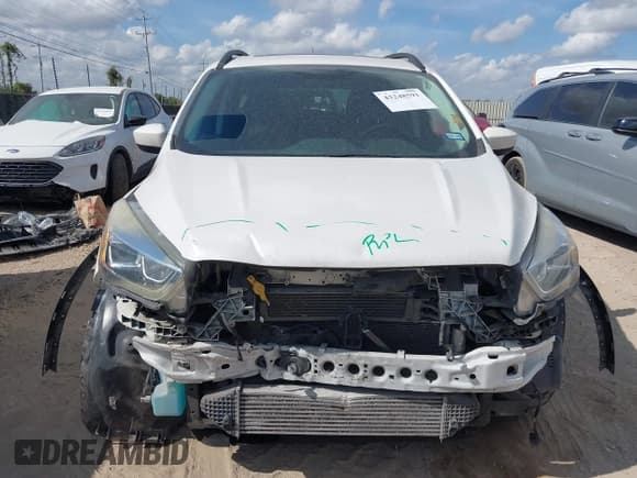 ✅ 2017 Ford Escape SE • VIN: 1FMCU0G99HUA13576 • Лот: 43248591. Опубликован ранее на IAAI с пробегом 97 390 миль. Бесплатный доступ к архиву аукционных продаж из США и подробный отчёт об истории автомобиля на DreamBid. Изображение 13.