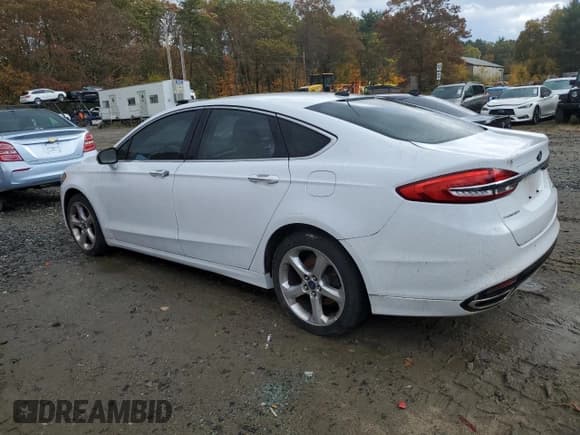 ✅ 2017 Ford Fusion SE • VIN: 3FA6P0T95HR135976 • Lot: 89693175. Wystawiony na Copart z przebiegiem Nie podano. Bezpłatny archiwum sprzedaży aukcyjnych z USA i szczegółowy raport historii pojazdu na DreamBid. Zdjęcie 2.