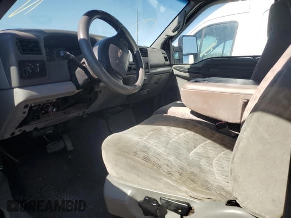 ✅ 1999 Ford F-250 XL • VIN: 1FTNX21L4XEC19000 • Lot: 81460995. Listed on Copart with 119,617 mi. Free auction sales archive from the USA and detailed vehicle history report at DreamBid. Image 7.