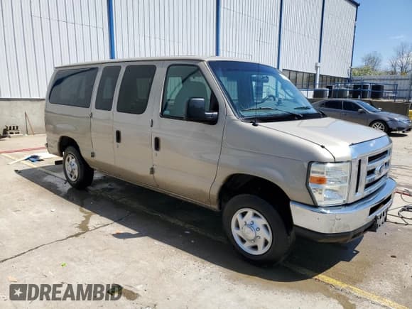 ✅ 2008 Ford Econoline Passenger XL • VIN: 1FMNE11L48DA80599 • Lot: 52532405. Listed on Copart with 263,848 mi. Free auction sales archive from the USA and detailed vehicle history report at DreamBid. Image 4.