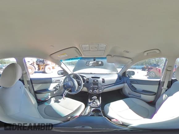 ✅ 2012 Kia Forte EX • VIN: KNAFU4A27C5569292 • Лот: 86134785. Опубликован ранее на Copart с пробегом Не указан. Бесплатный доступ к архиву аукционных продаж из США и подробный отчёт об истории автомобиля на DreamBid. Изображение 14.