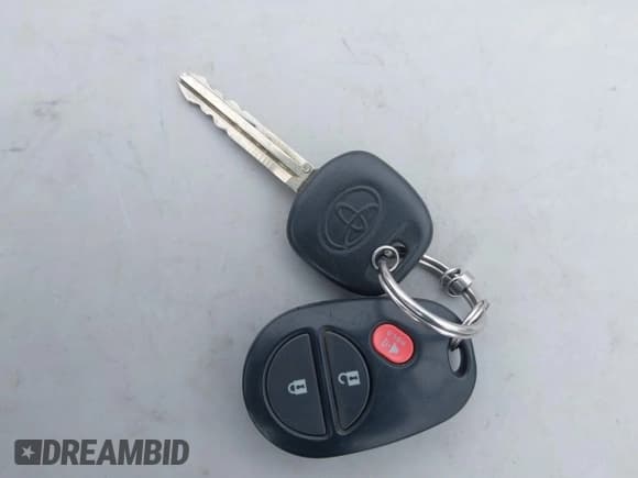 ✅ 2015 Toyota Tacoma • VIN: 3TMLU4EN8FM206394 • Lot: 43342400. Wystawiony na IAAI z przebiegiem 126 451 mil. Bezpłatny archiwum sprzedaży aukcyjnych z USA i szczegółowy raport historii pojazdu na DreamBid. Zdjęcie 11.