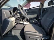 ✅ 2024 Hyundai Venue Limited • VIN: KMHRC8A37RU329401 • Lot: 80789614. Listed on Copart with 975 mi. Free auction sales archive from the USA and detailed vehicle history report at DreamBid. Image 7.