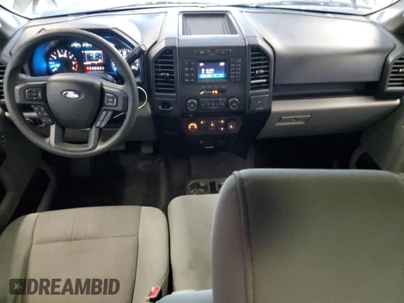 ✅ 2016 Ford F-150 XL • VIN: 1FTEX1CFXGFB03957 • Lot: 81397725. Listed on Copart with 159,870 mi. Free auction sales archive from the USA and detailed vehicle history report at DreamBid. Image 8.