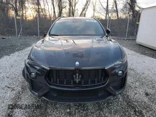 ✅ 2023 Maserati Levante • VIN: ZN661ZUT5PX435497 • Лот: 77934143. Опубликован ранее на Copart с пробегом 1 331 миль. Бесплатный доступ к архиву аукционных продаж из США и подробный отчёт об истории автомобиля на DreamBid. Изображение 5.