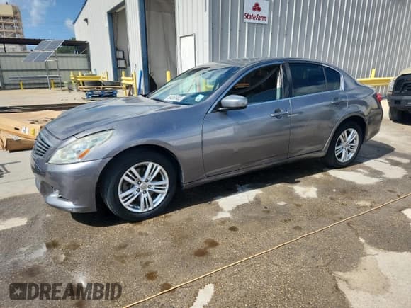 ✅ 2015 Infiniti Q40 • VIN: JN1CV6AR0FM650630 • Лот: 84261465. Опубликован ранее на Copart с пробегом 108 199 миль. Бесплатный доступ к архиву аукционных продаж из США и подробный отчёт об истории автомобиля на DreamBid. Изображение 1.