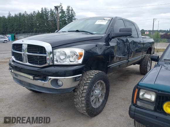 ✅ 2007 Dodge 1500 Laramie • VIN: 3D7KS19D97G746117 • Lot: 42509554. Wystawiony na IAAI z przebiegiem 121 548 mil. Bezpłatny archiwum sprzedaży aukcyjnych z USA i szczegółowy raport historii pojazdu na DreamBid. Zdjęcie 2.