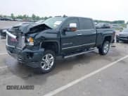 ✅ 2017 GMC Sierra 2500HD Denali • VIN: 1GT12UEY9HF107061 • Лот: 42492536. Опубликован ранее на IAAI с пробегом 180 148 миль. Бесплатный доступ к архиву аукционных продаж из США и подробный отчёт об истории автомобиля на DreamBid. Изображение 17.