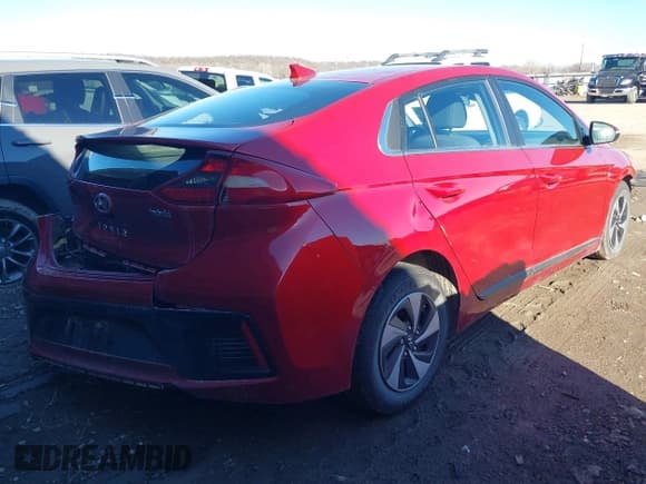 ✅ 2019 Hyundai Ioniq SEL • VIN: KMHC75LC7KU144826 • Lot: 41240406. Wystawiony na IAAI z przebiegiem 143 884 mil. Bezpłatny archiwum sprzedaży aukcyjnych z USA i szczegółowy raport historii pojazdu na DreamBid. Zdjęcie 4.