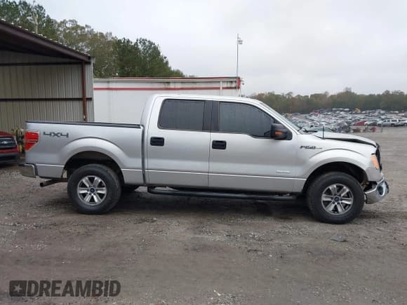 ✅ 2013 Ford F-150 XLT • VIN: 1FTFW1ET7DFC93058 • Lot: 43568417. Wystawiony na IAAI z przebiegiem 258 951 mil. Bezpłatny archiwum sprzedaży aukcyjnych z USA i szczegółowy raport historii pojazdu na DreamBid. Zdjęcie 13.