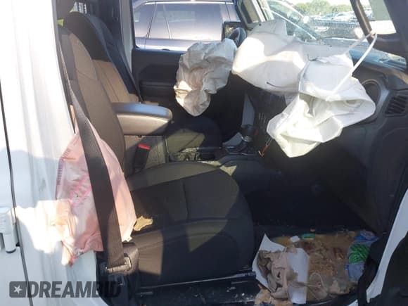 ✅ 2023 Jeep Wrangler • VIN: 1C4JJXN65PW630871 • Lot: 42475267. Wystawiony na IAAI z przebiegiem 47 485 mil. Bezpłatny archiwum sprzedaży aukcyjnych z USA i szczegółowy raport historii pojazdu na DreamBid. Zdjęcie 5.