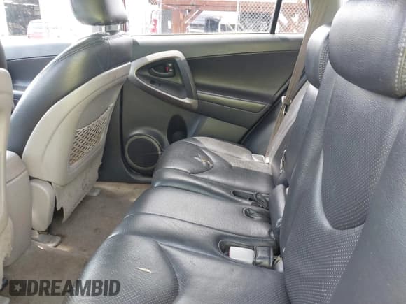 ✅ 2007 Toyota RAV4 Limited • VIN: JTMBD31V275063008 • Lot: 43032477. Listed on IAAI with 106,510 mi. Free auction sales archive from the USA and detailed vehicle history report at DreamBid. Image 8.