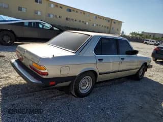 ✅ 1988 BMW 5 Series 528e • VIN: WBADK8305J9891614 • Lot: 84110264. Listed on Copart with 59,748 mi. Free auction sales archive from the USA and detailed vehicle history report at DreamBid. Image 3.