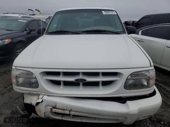 ✅ 1999 Ford Explorer XLT • VIN: 1FMDU35P0XZB93331 • Лот: 89057375. Опубликован ранее на Copart с пробегом 94 699 миль. Бесплатный доступ к архиву аукционных продаж из США и подробный отчёт об истории автомобиля на DreamBid. Изображение 5.