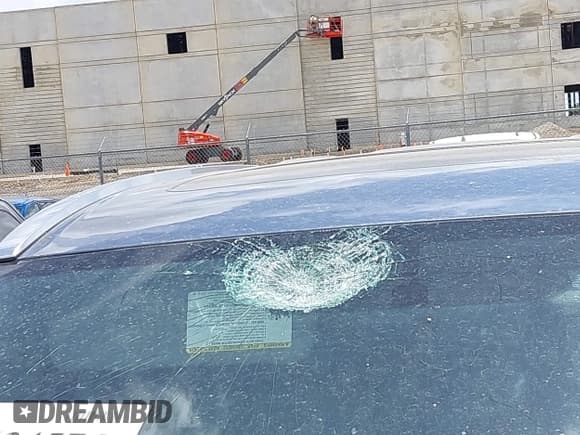 ✅ 2015 Toyota Highlander Limited • VIN: 5TDYKRFH0FS094272 • Lot: 42634576. Listed on IAAI with 176,312 mi. Free auction sales archive from the USA and detailed vehicle history report at DreamBid. Image 17.