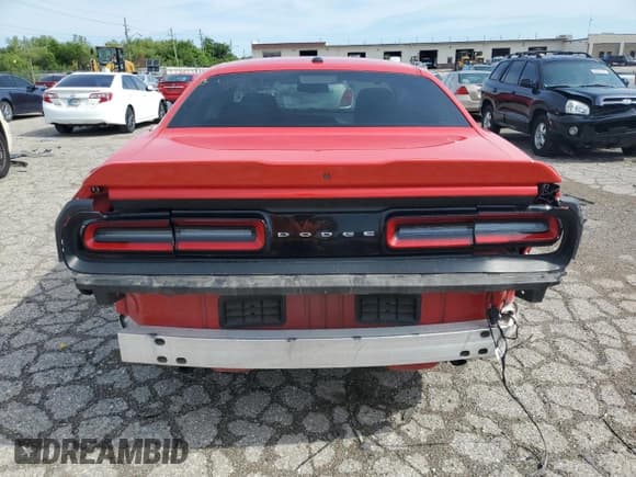 ✅ 2018 Dodge Challenger SXT • VIN: 2C3CDZAG4JH298295 • Lot: 63216974. Wystawiony na Copart z przebiegiem 90 598 mil. Bezpłatny archiwum sprzedaży aukcyjnych z USA i szczegółowy raport historii pojazdu na DreamBid. Zdjęcie 6.