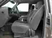 2006 Chevrolet Silverado 1500 LS z VIN 1GCEK19V76Z105868, wystawiony jako Copart lot #85512144 z przebiegiem 207 336 mil mil oraz Szkoda całkowita • Salvage title. Historia ofert i sprzedaży dostępna na DreamBid. Obrazek 7.