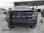 2016 Chevrolet Silverado 3500HD LTZ z VIN 1GC4K0E89GF287467, wystawiony jako Copart lot #79270264 z przebiegiem 147 184 mil mil oraz Szkoda całkowita • Salvage title. Historia ofert i sprzedaży dostępna na DreamBid. Obrazek 5.