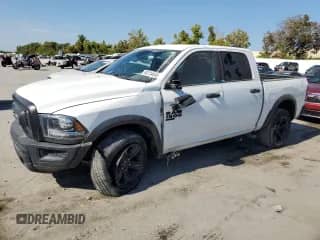 2023 Ram 1500 SLT z VIN 1C6RR7LG2PS565600, wystawiony jako Copart lot #80734045 z przebiegiem 45 503 mil mil oraz Nie do naprawy • Non repairable. Historia ofert i sprzedaży dostępna na DreamBid. Obrazek 1.