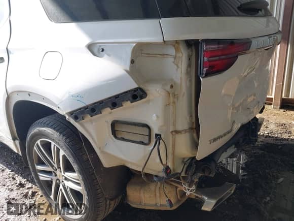 2022 Chevrolet Traverse High Country с VIN 1GNEVNKW0NJ169482, выставлен на аукционе IAAI как лот 42328821 с пробегом 62 625 миль миль и . История ставок и продаж доступна на DreamBid. Изображение 18.