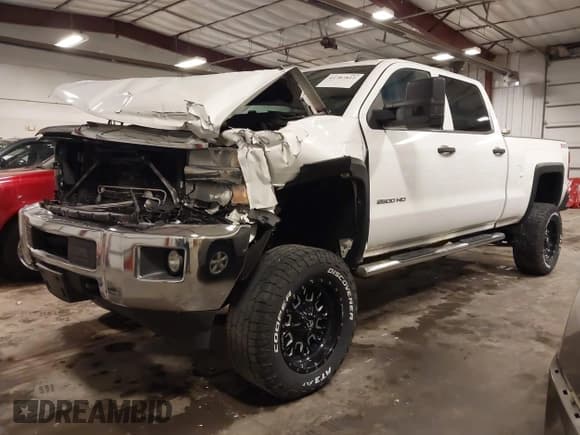 ✅ 2015 Chevrolet Silverado 2500HD LT • VIN: 1GC1KVE8XFF157924 • Lot: 41787811. Listed on IAAI with 224,244 mi. Free auction sales archive from the USA and detailed vehicle history report at DreamBid. Image 2.