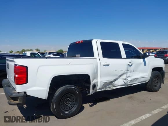 ✅ 2016 Chevrolet Silverado 1500 LT • VIN: 3GCUKREC4GG275783 • Lot: 43207524. Wystawiony na IAAI z przebiegiem 200 808 mil. Bezpłatny archiwum sprzedaży aukcyjnych z USA i szczegółowy raport historii pojazdu na DreamBid. Zdjęcie 6.