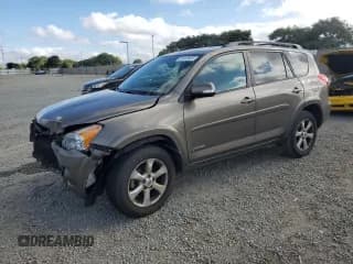 ✅ 2011 Toyota RAV4 Limited • VIN: 2T3YK4DV8BW010834 • Лот: 80346465. Опубликован ранее на Copart с пробегом 136 787 миль. Бесплатный доступ к архиву аукционных продаж из США и подробный отчёт об истории автомобиля на DreamBid. Изображение 1.
