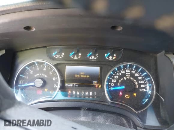 ✅ 2014 Ford F-150 XL • VIN: 1FTFX1ET9EKF31322 • Lot: 42146775. Listed on IAAI with 204,641 mi. Free auction sales archive from the USA and detailed vehicle history report at DreamBid. Image 15.