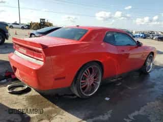 2009 Dodge Challenger SE z VIN 2B3LJ44VX9H604799, wystawiony jako Copart lot #71944444 z przebiegiem 210 843 mil mil oraz Szkoda całkowita • Salvage title. Historia ofert i sprzedaży dostępna na DreamBid. Obrazek 3.