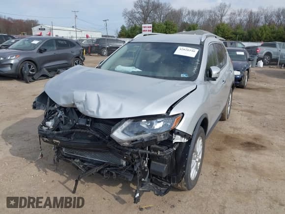 ✅ 2019 Nissan Rogue SV • VIN: JN8AT2MT6KW500860 • Лот: 42020240. Опубликован ранее на IAAI с пробегом 57 560 миль. Бесплатный доступ к архиву аукционных продаж из США и подробный отчёт об истории автомобиля на DreamBid. Изображение 18.